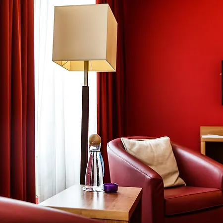 Hotel Salzburg Airport Hotel 4*